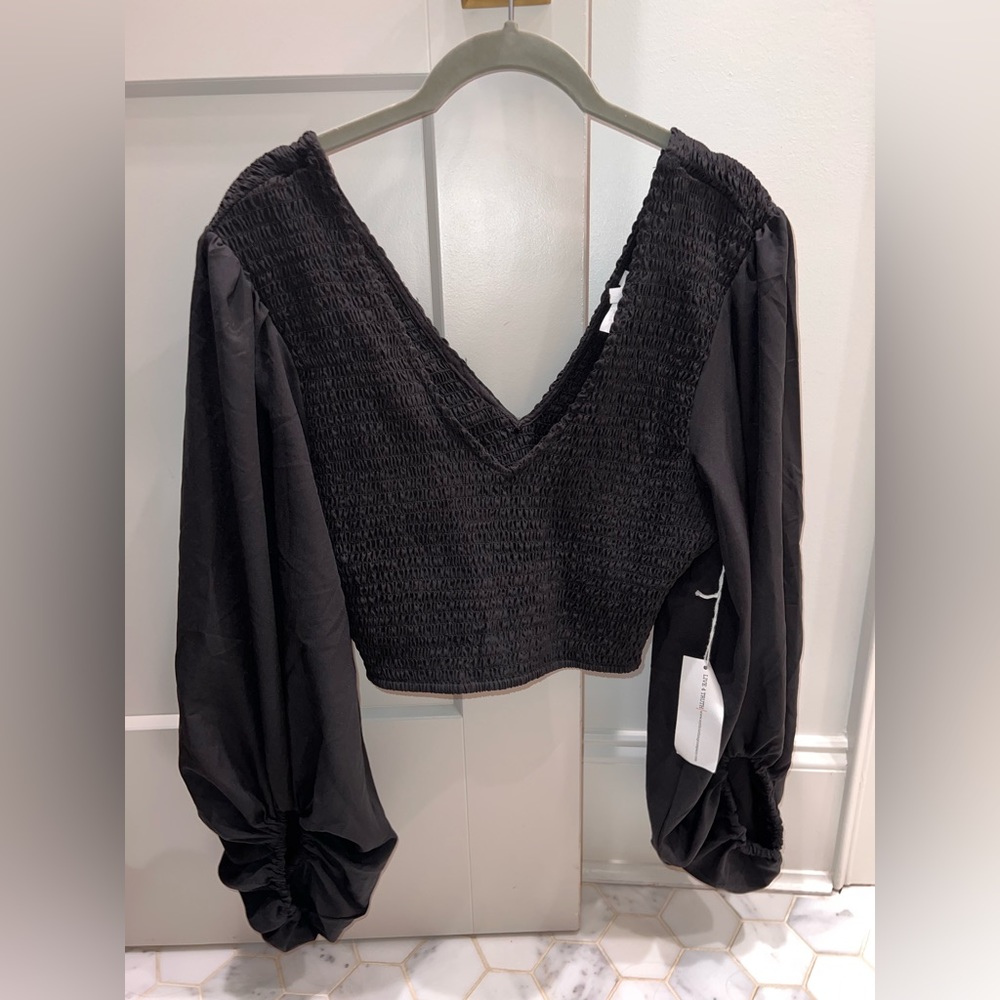 Live 4 Truth, cropped long sleeve blouse, black, large
